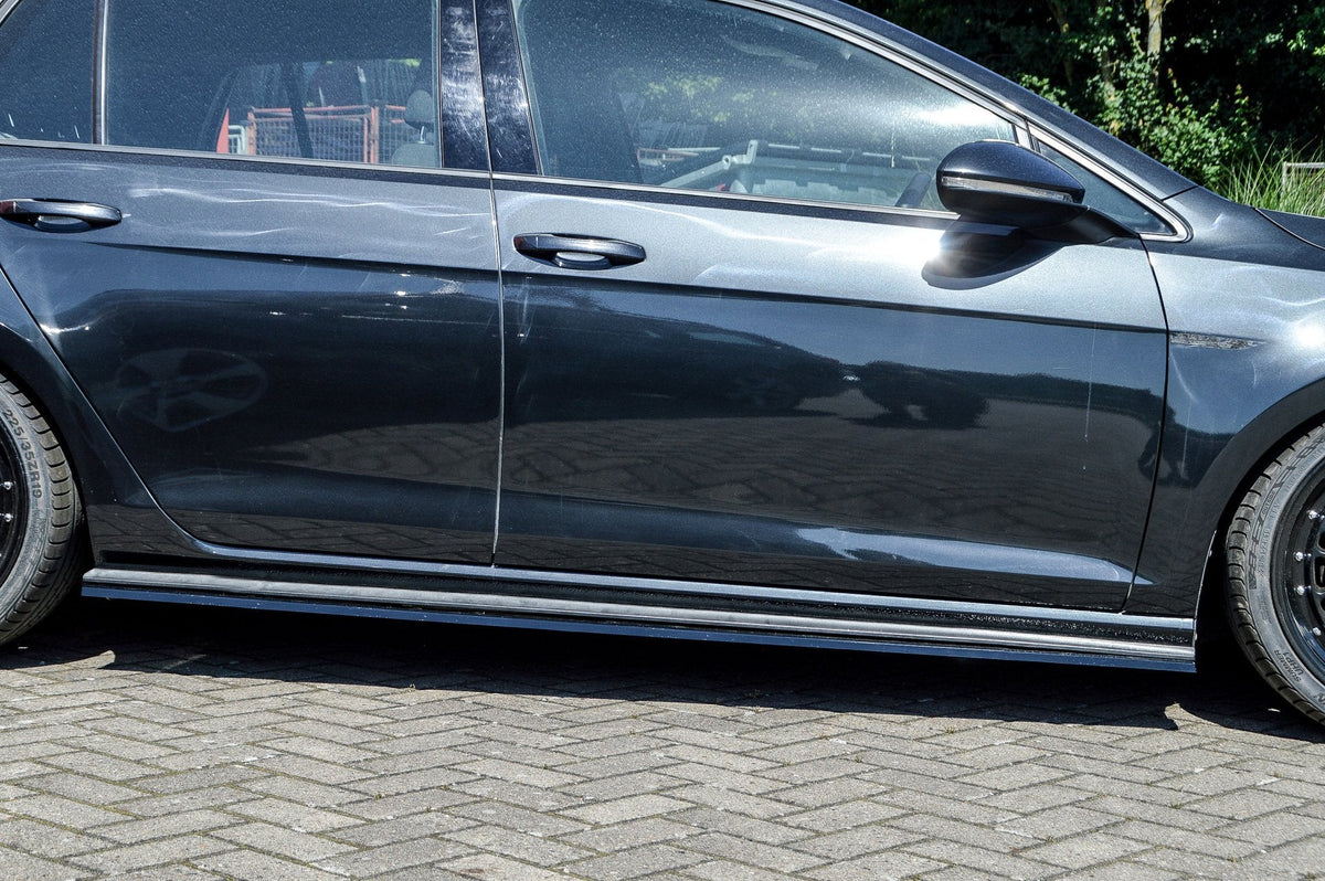 Seitenschweller im Cup Look für VW Golf 7R+R-Line Facelift