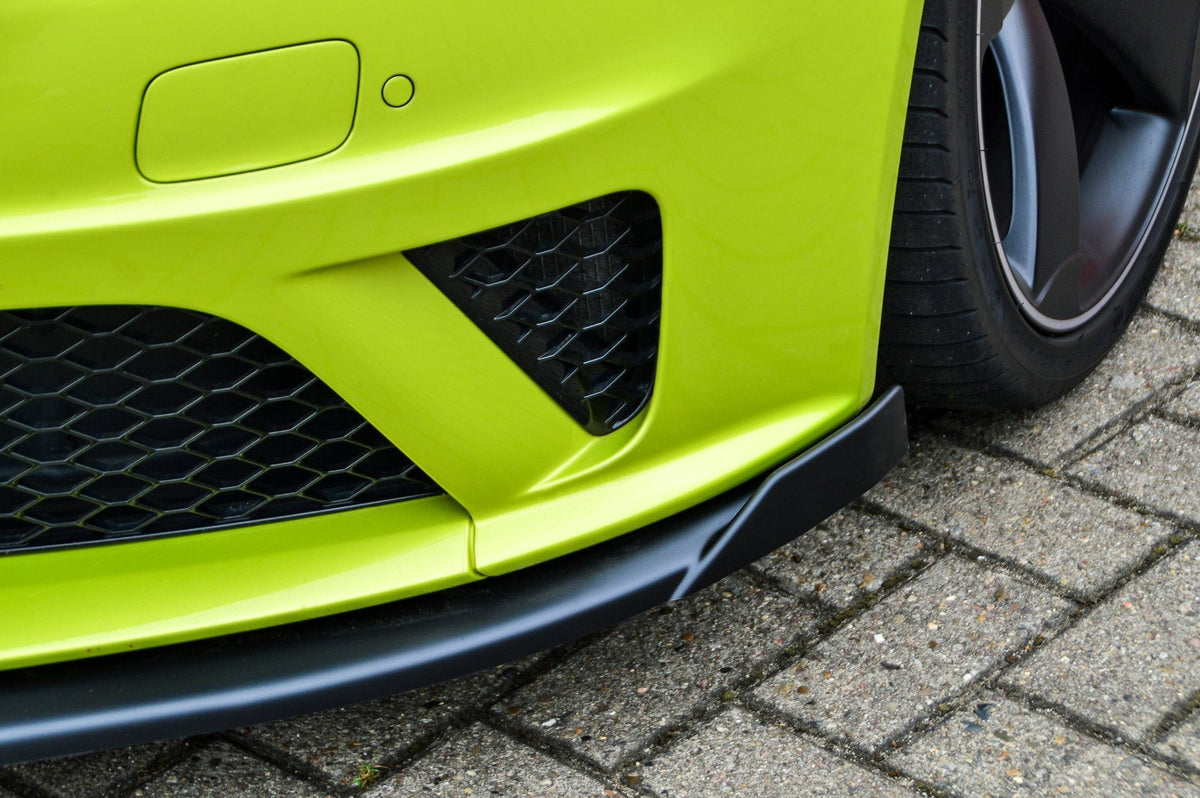 Ingo Noak Tuning Bodykit für Audi RS4 B8 8K, Modelljahr 2012-2015, zeigt Stoßfänger, Seitenschweller und Heckdiffusor