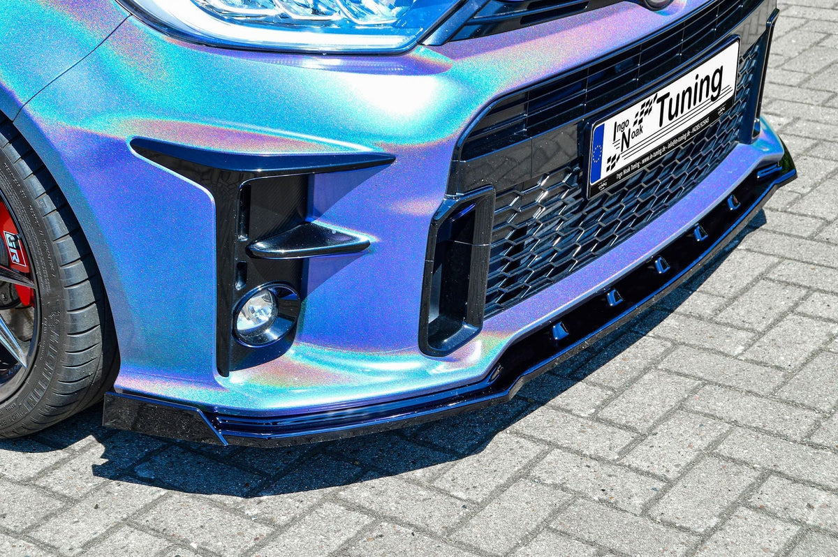 Frontspoilerlippe mit Wings für Toyota Yaris GR ab 2020, schwarz, aus hochwertigem Material, sorgt für sportliches Design.