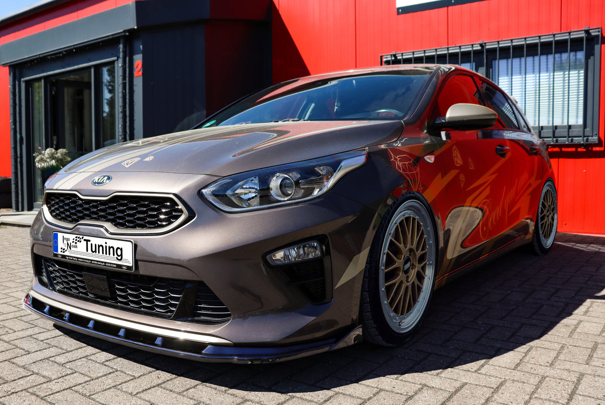 Kia Ceed CD Frontspoilerlippe mit Wing von Ingo Noak Tuning, schwarz, aus ABS, für sportliches Design und verbesserten Luftfluss.