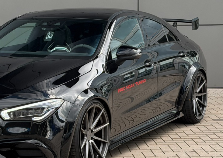 Seitenschweller mit Wing aus ABS für Mercedes CLA 35/45 AMG, Ingo Noak Tuning, schwarze Oberfläche, aerodynamisches Design