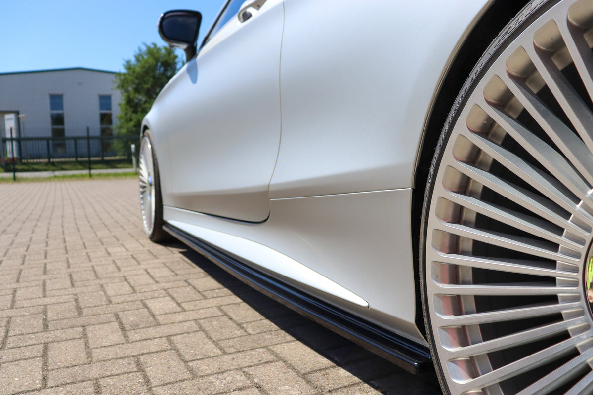 Seitenschweller Cup aus ABS für Mercedes S-Coupe AMG, schwarz, von Ingo Noak Tuning, detailreiche Sicht auf das Produkt