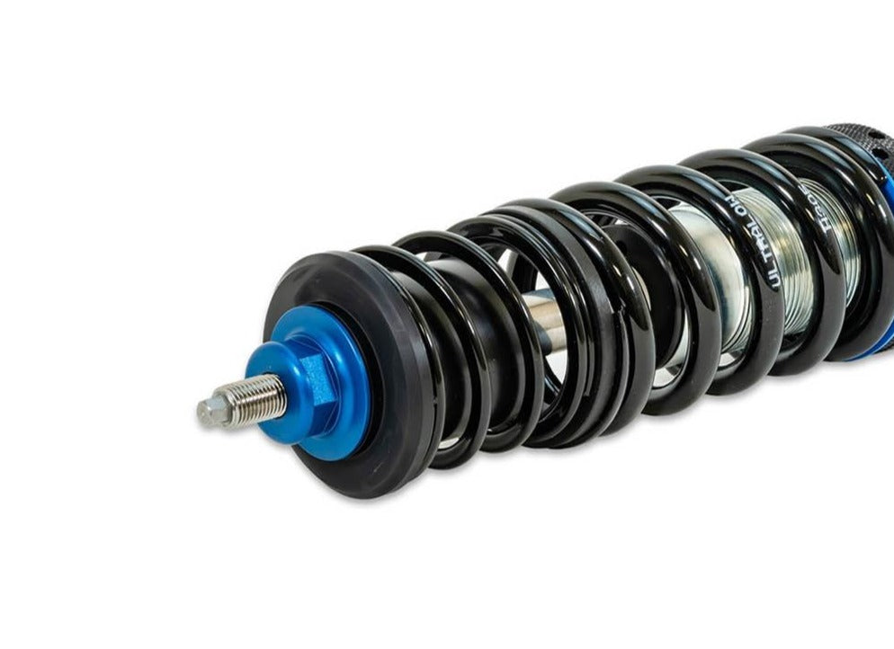 K-custom ultraLOW Gewindefahrwerk - 50 mm Verbundlenker // maximal zulässige Vorderachslast: 1.090kg | maximal zulässige Hinterachslast: 1.001kg bis zu 1.050kg