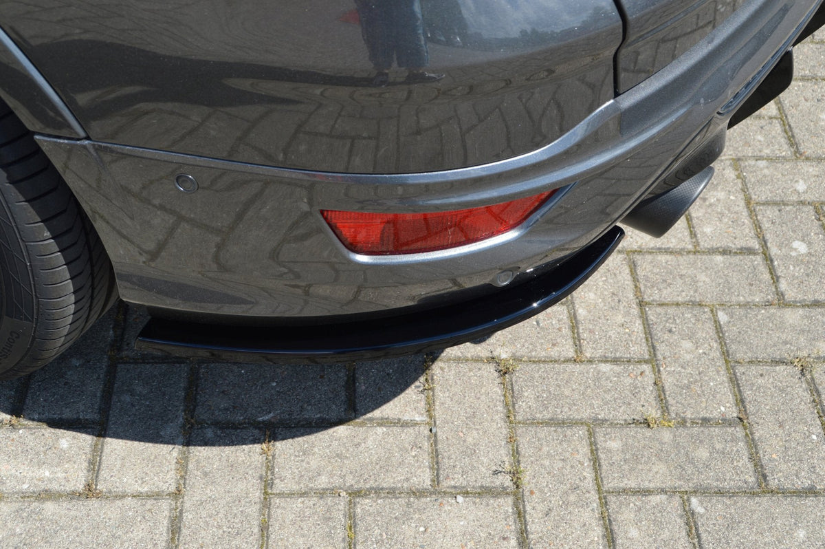 Seitenteile für Ford Kuga DM2 ab 2016, Heckansatz von Ingo Noak Tuning, aus hochwertigem Kunststoff, passend für Fahrzeugmodell.