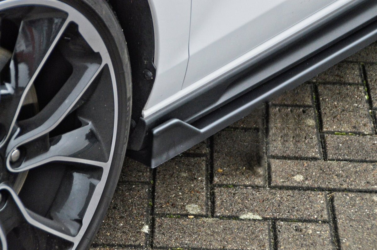 Seitenschweller für Hyundai i30N ab 2017, Ingo Noak Tuning, aus langlebigem Material, passend für sportliches Design.