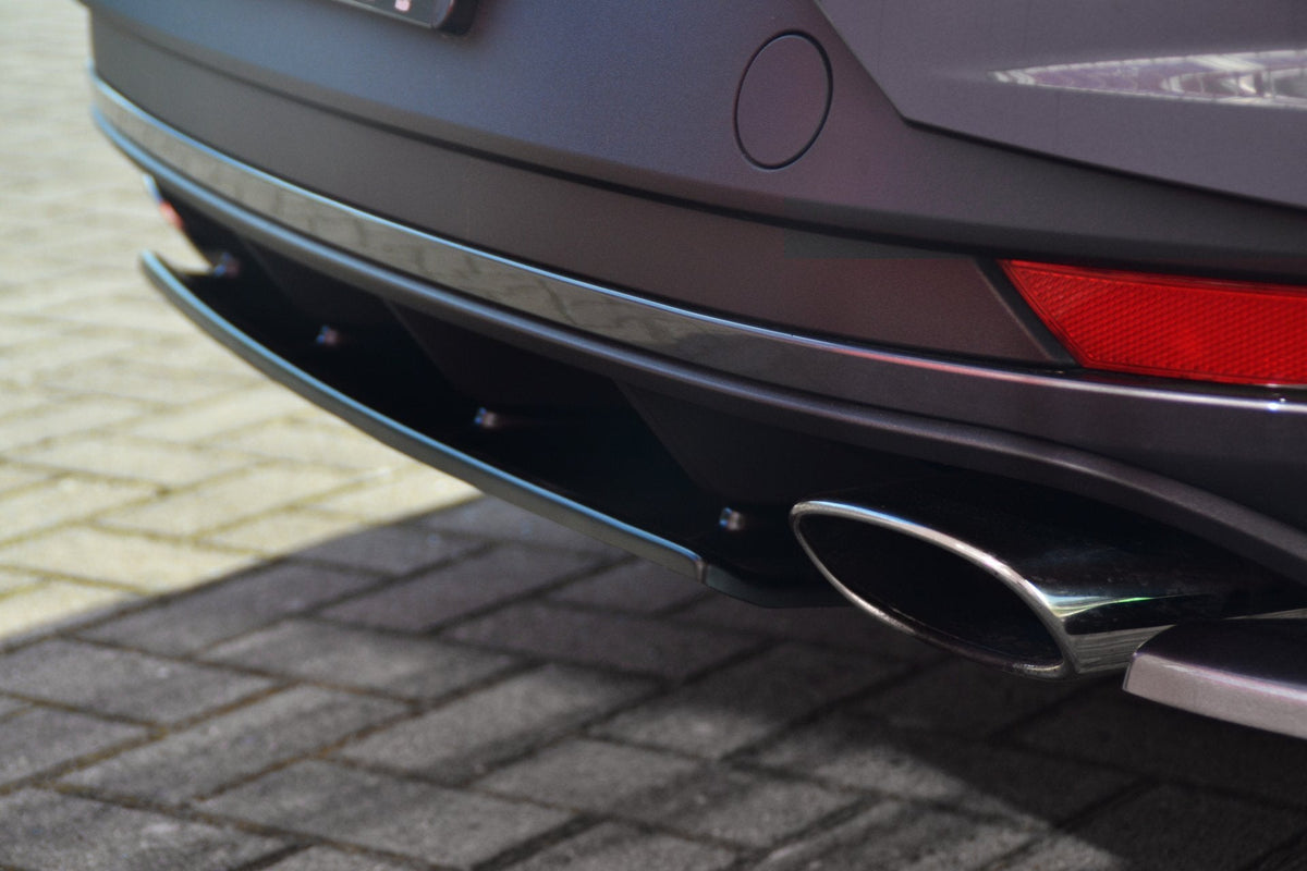 Heckansatz Heckdiffuser Mittelteil für Seat Leon 3 5F