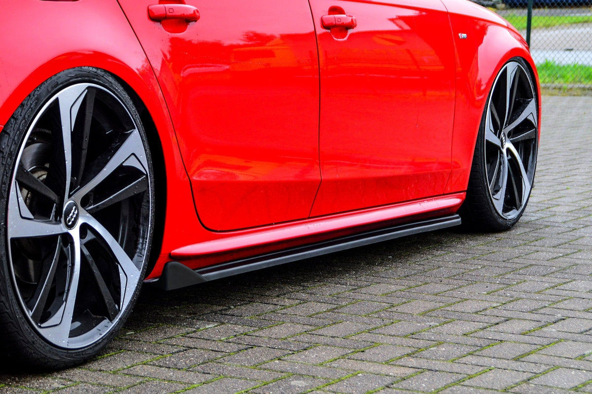 Seitenschweller mit Wing für Skoda Fabia 3 NJ, Ingo Noak Tuning, schwarze Kunststoffverkleidung, sportliches Design